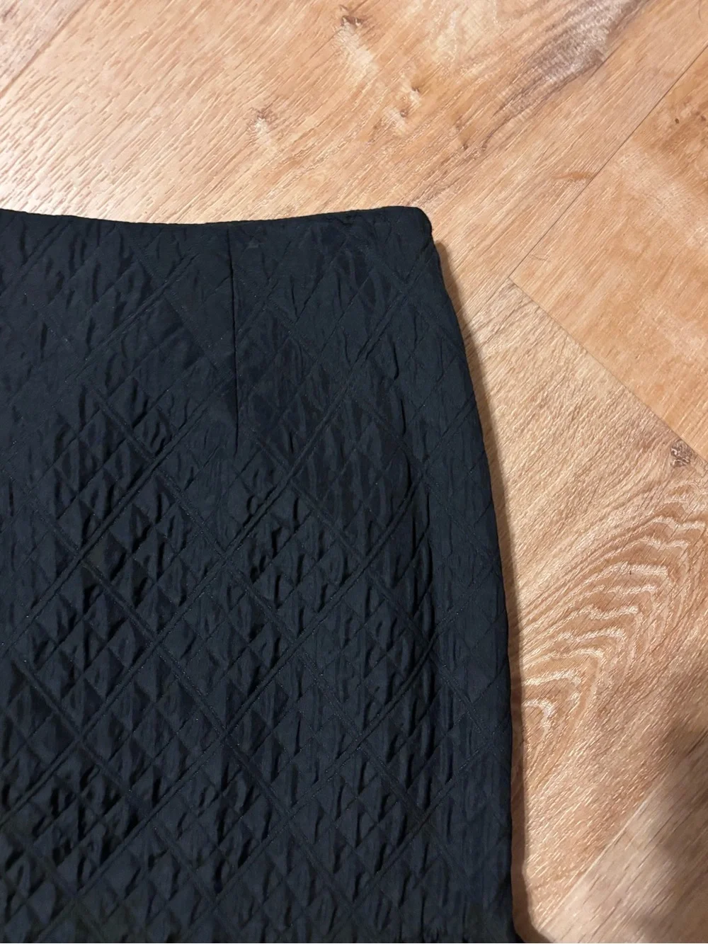 Quilted Black Flounce Hem Skirt - Women's Classic A-Line size 4